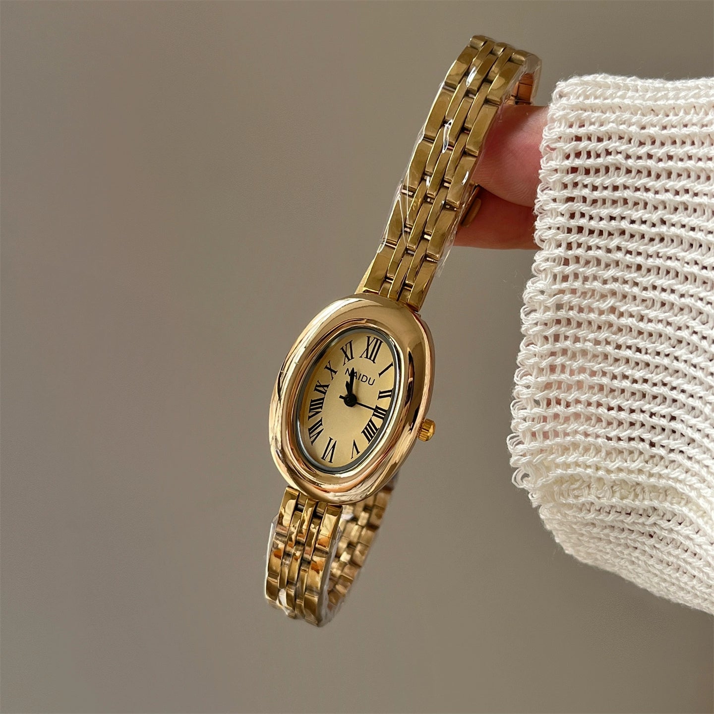 Maribella Elegant Oval Wristwatch - Gold Strap & Dial [G4YJ1Q2F]