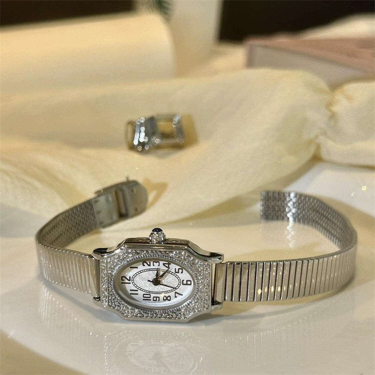 Dalila Retro Bracelet Watch - Silver [WY2KDVK2]