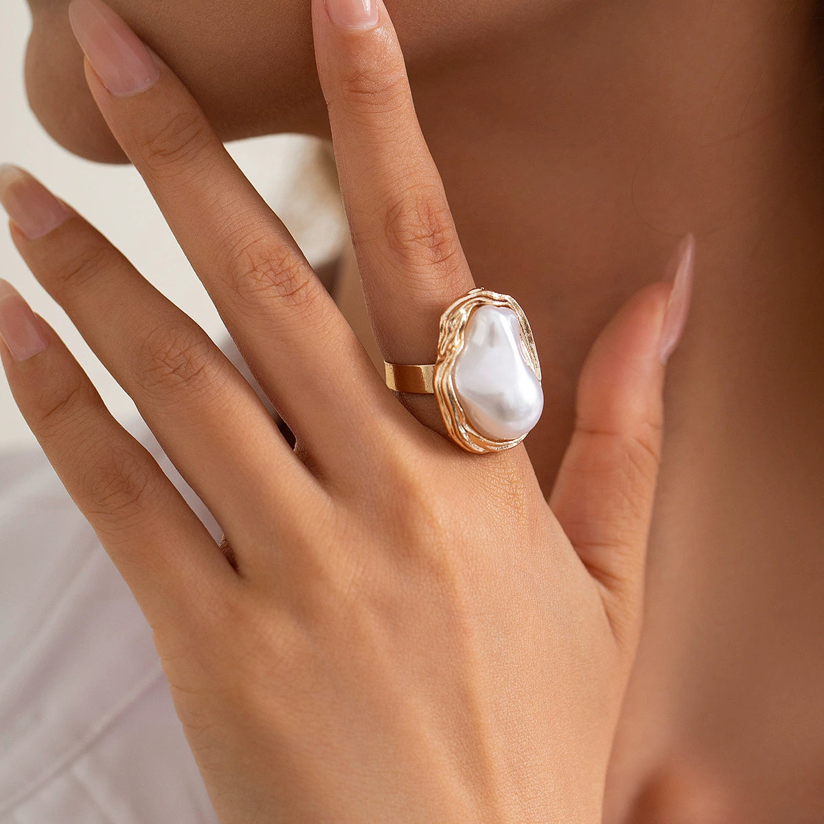 Dyana Baroque Pearl Collection - Ring Gold + White [VNFOIM0Z]