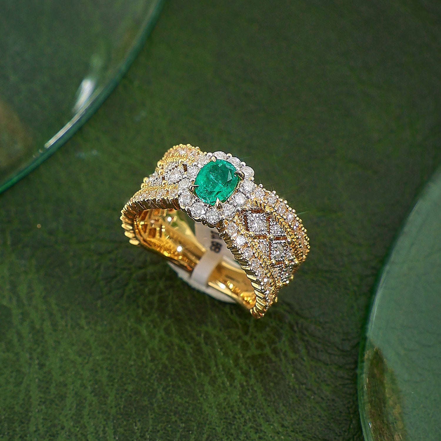 Sania Regal Gemstone Ring - Green Diamond [8EPZKYQ0]