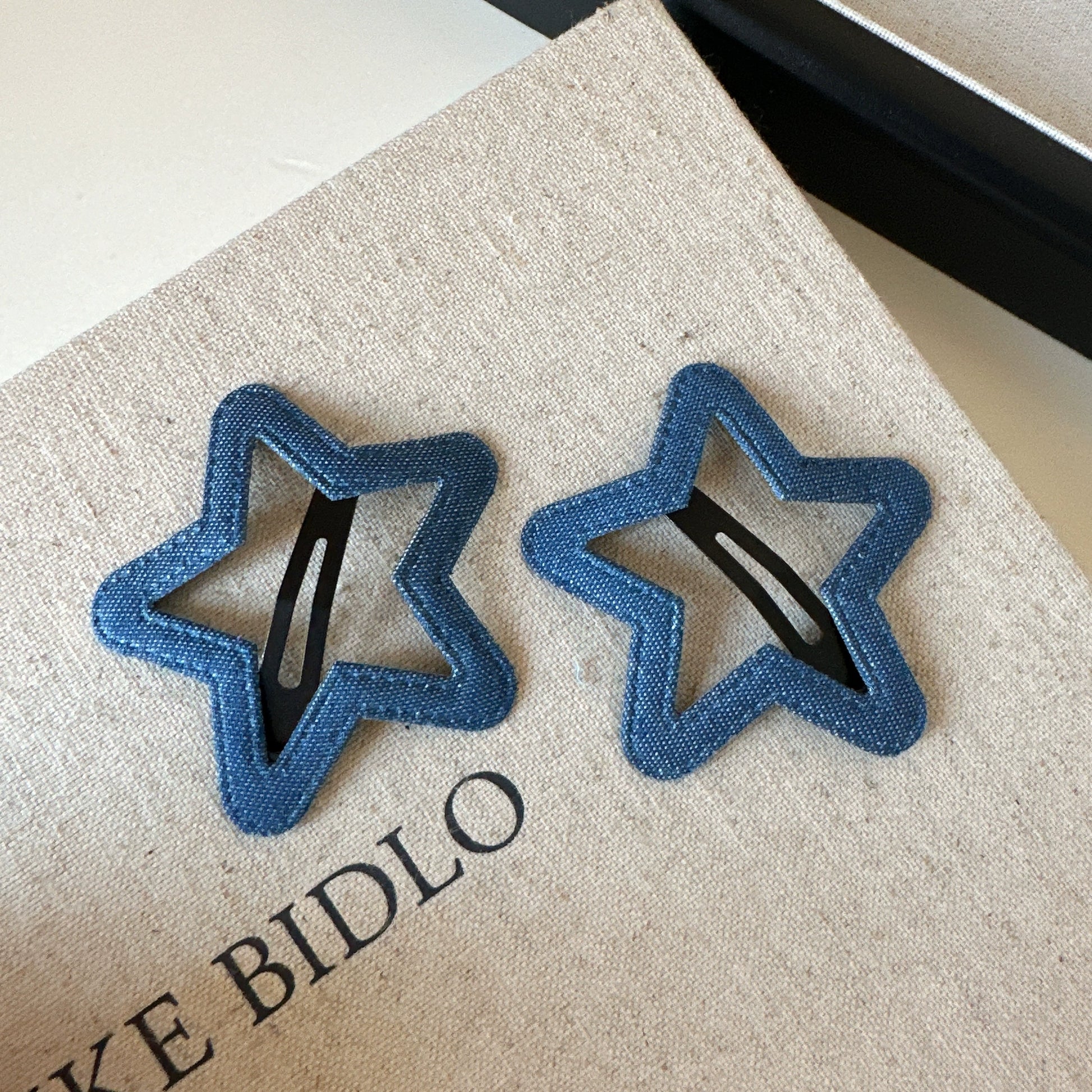 Ruqayyah Denim Shaped Hair Clips - Dark Wash Star (Pair) [ECSX1LRL]