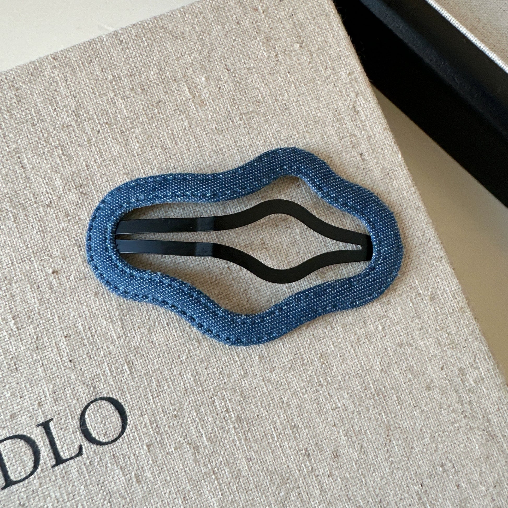 Ruqayyah Denim Shaped Hair Clips - Dark Wash Cloud (Single) [A3CVLWQW]