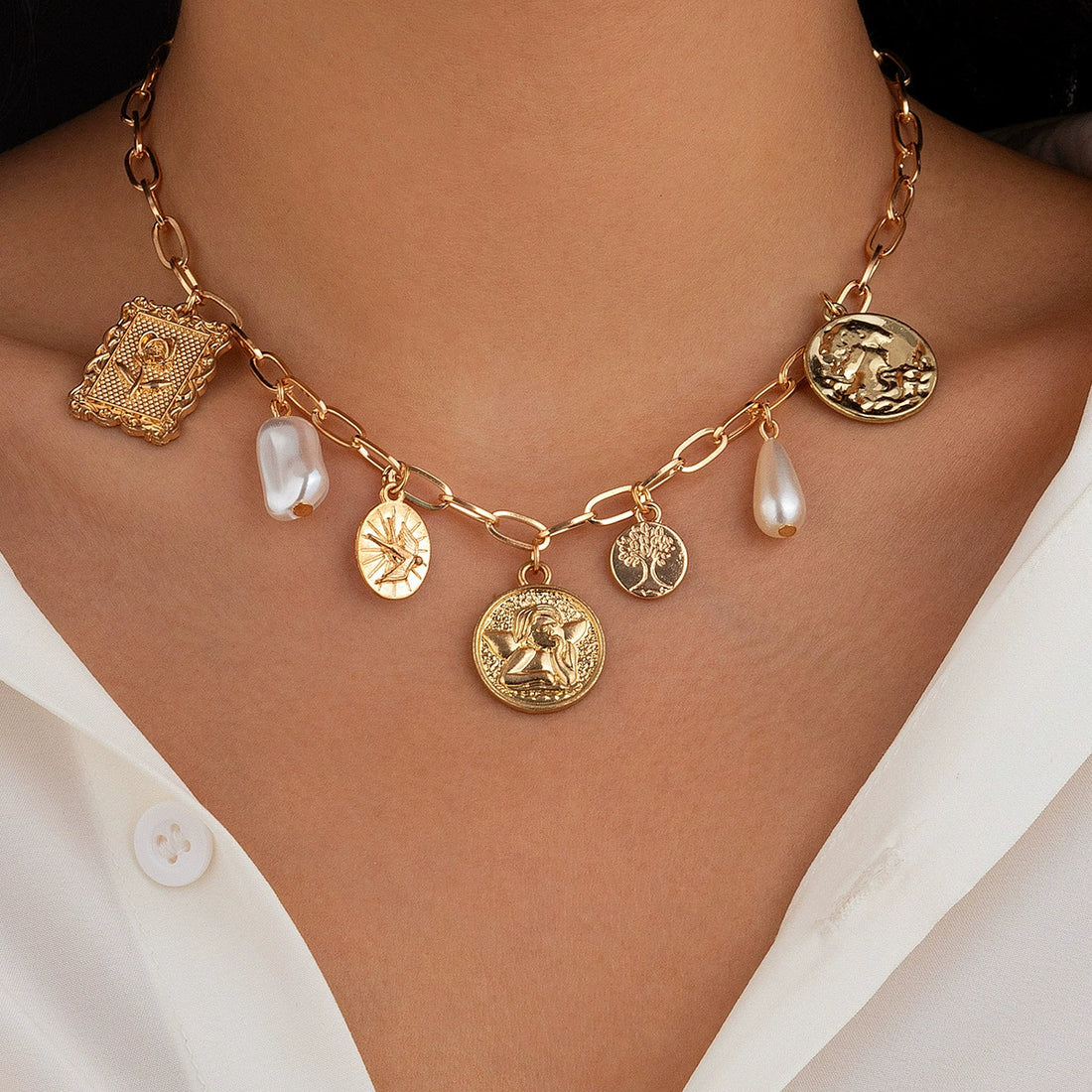 Iniya Dainty Pendant Necklace [1MAVY801]