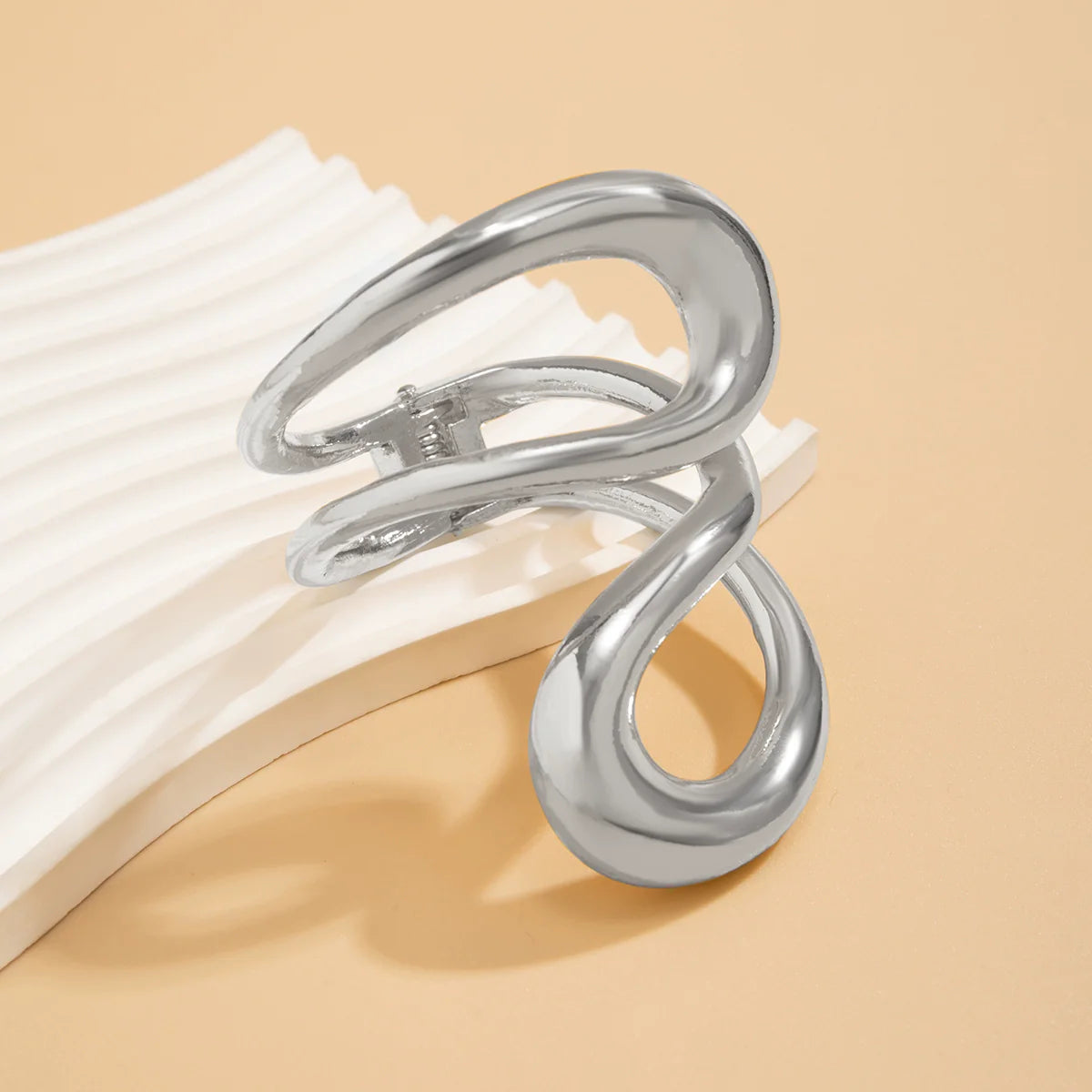 Yaslin Asymmetric Coil Choker - Bracelet Silver