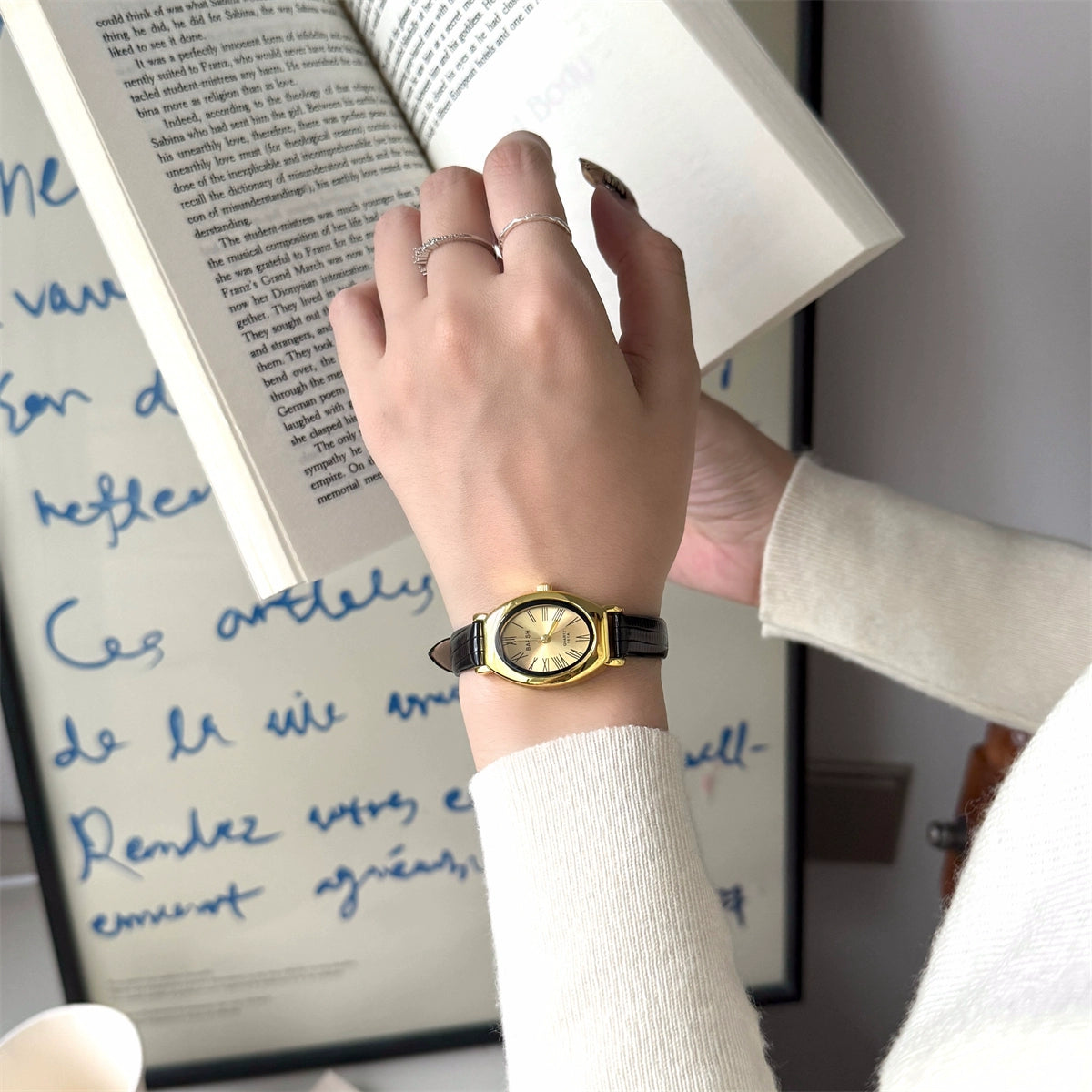 Cataleyah Vintage Oval Watch - Black Strap, Gold Frame, Gold Dial [5BD3NMVQ]