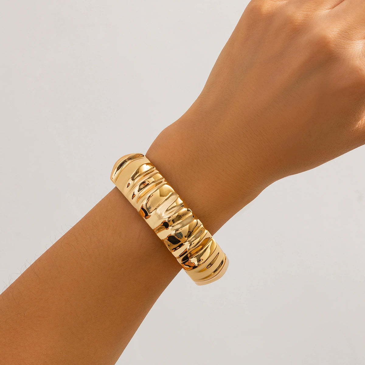 Ailynn Asymmetrical Pleated Metal Bracelet - Bracelet Gold Style 3 [JVAHKMS9]