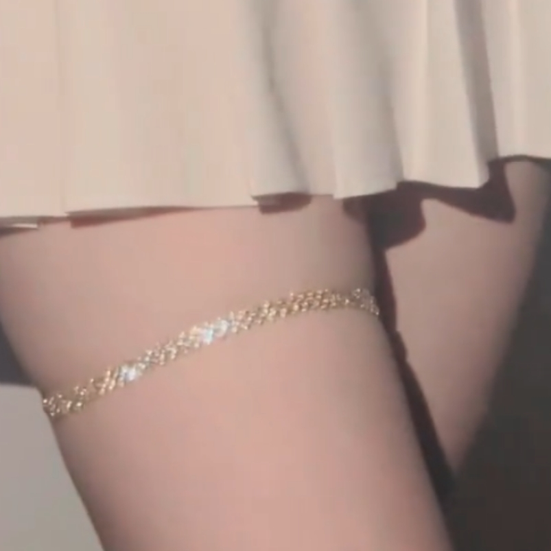 Darielle Rhinestone Thigh Chain - Gold
