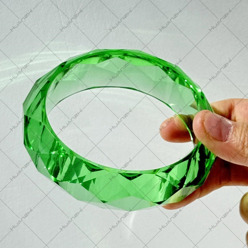 Aiza Exaggerated Facet Bangle - E [Z8KVVEB9]