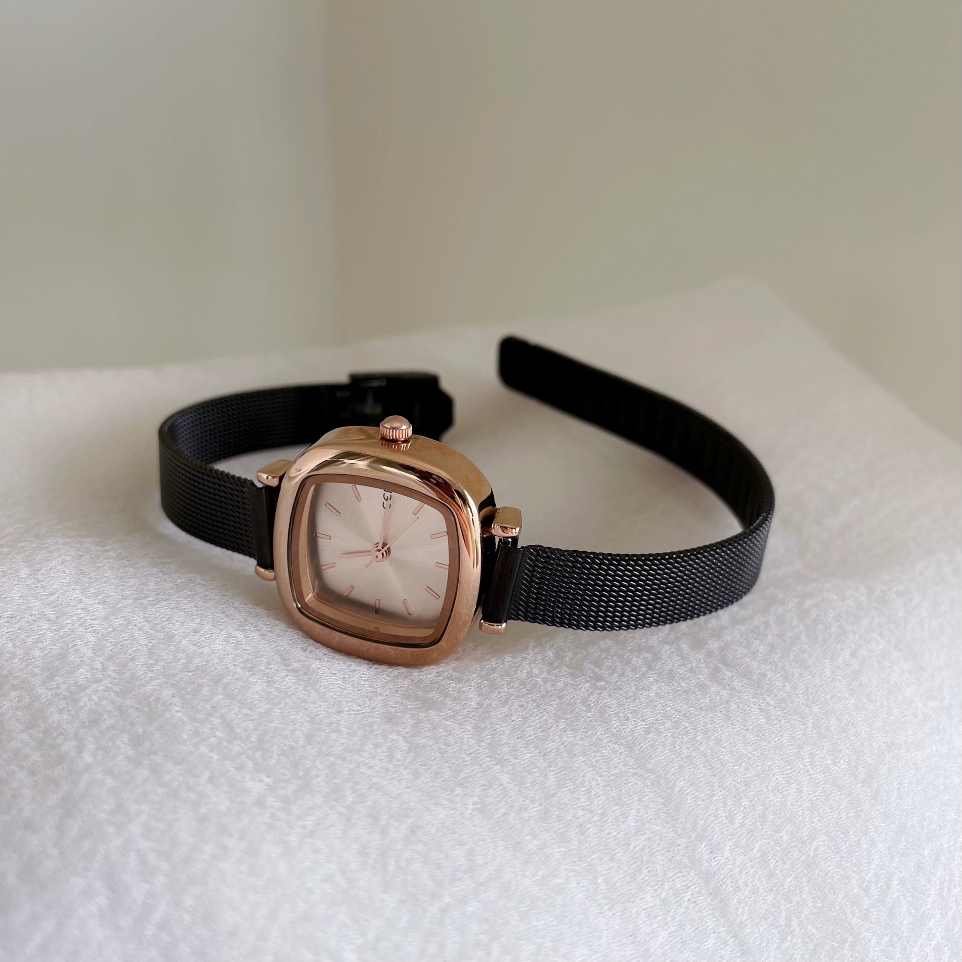 Emari Square Mesh Watch - Black Strap Rose Gold Case [HU1PR394]