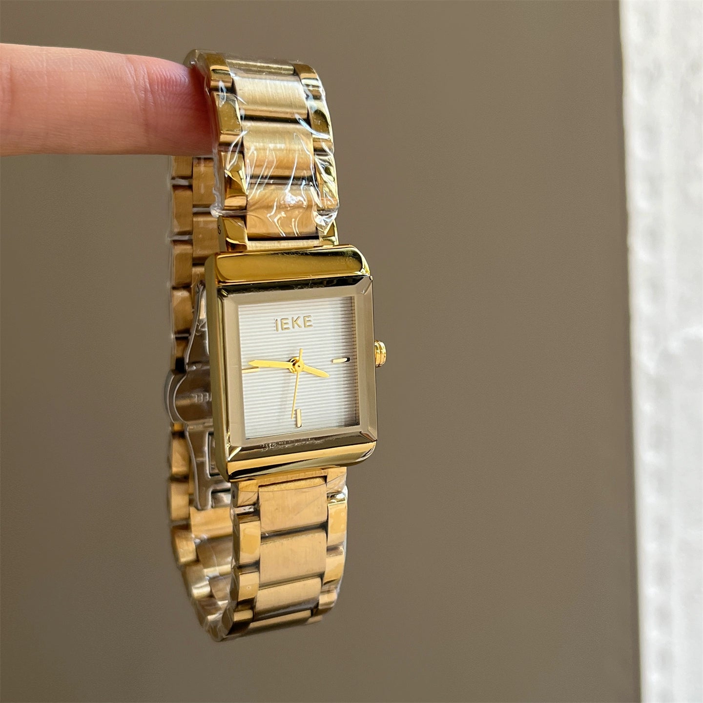 Joshlynn Elegant Square Watch - Gold Band White Dial [SJGKTLKF]