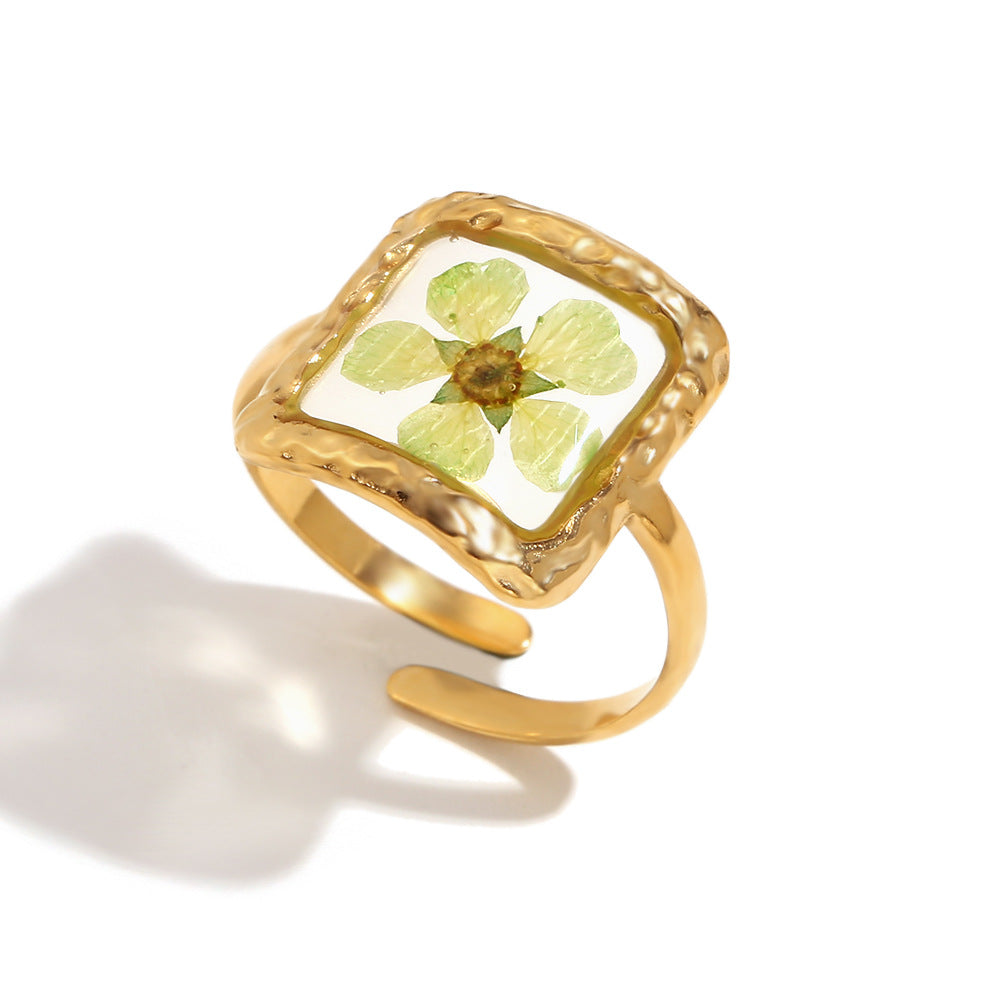 Eniola Vintage Gold Flower Ring - Hammered Transparent Square Ring - Gold, Green Flower [KM8G9JKB]