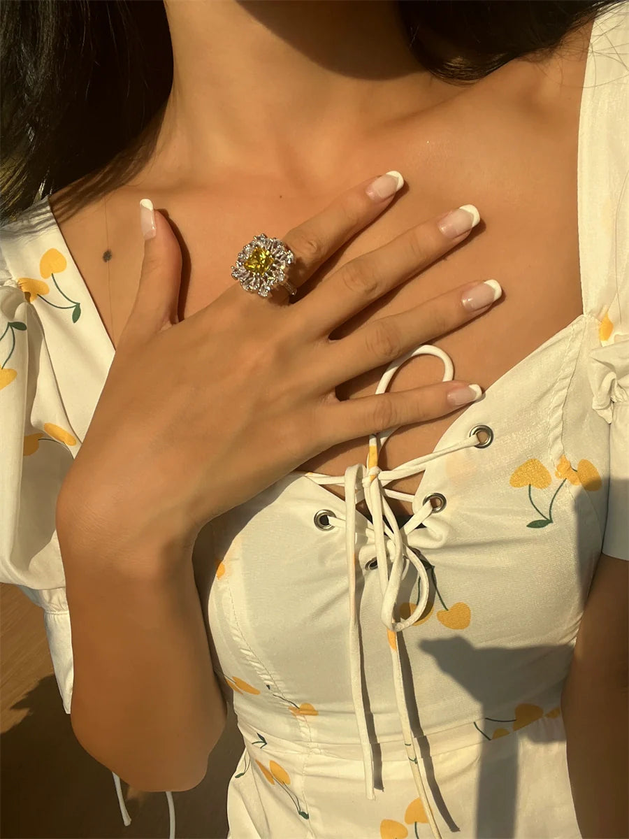 Nina Daisy Zircon Ring - One Size Adjustable