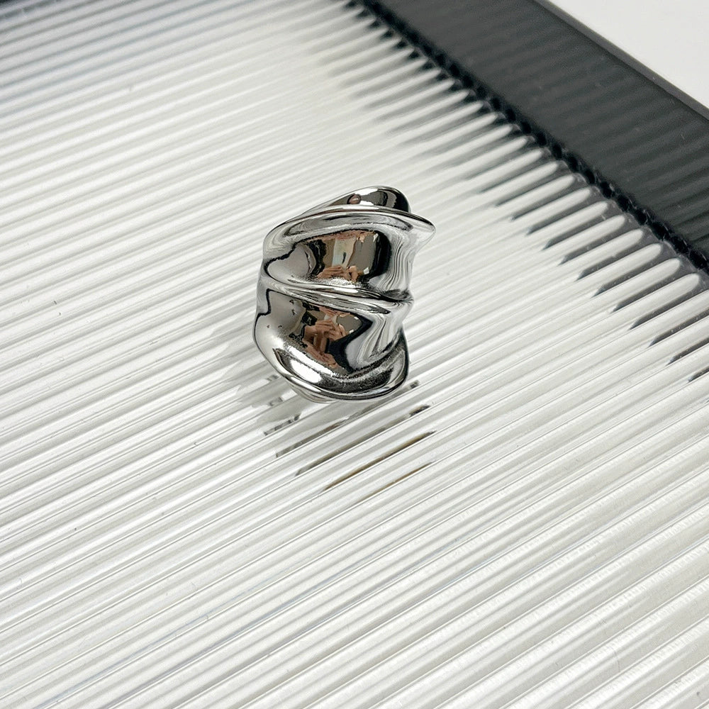 Eternity Glossy Pleated Ring - Silver Tone [M48DO4BZ]