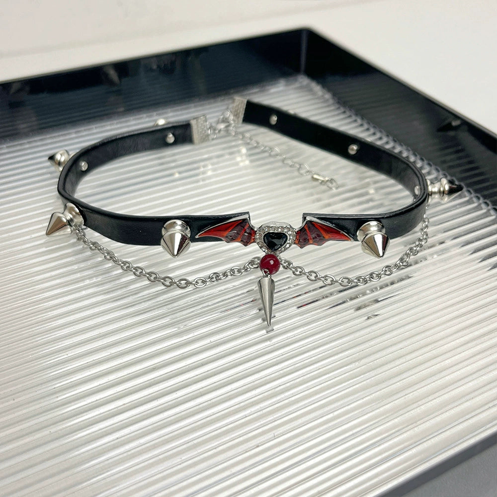 Keeva Edgy Heart Choker - Leather Choker Necklace [SMA9ES4D]