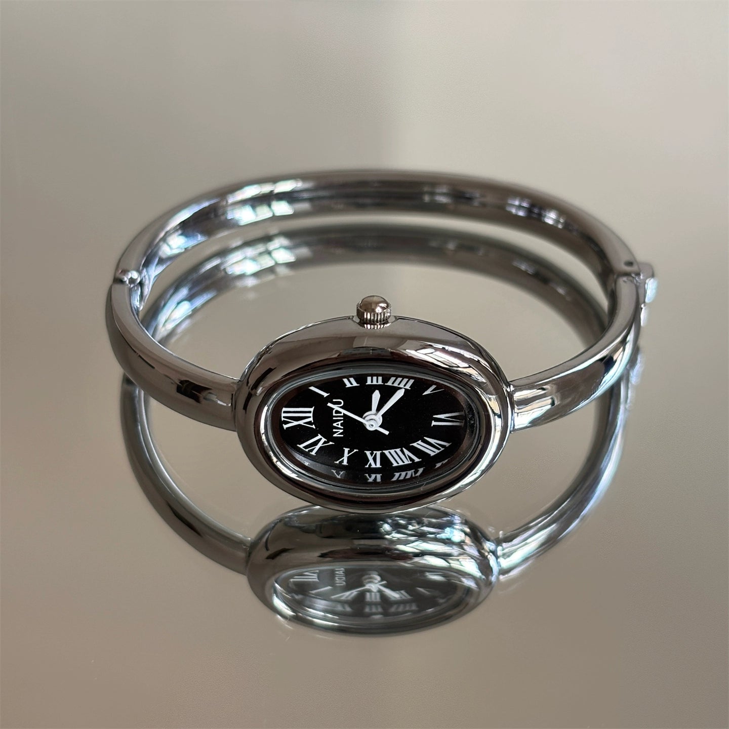 Elyzabeth Oval Retro Watch - Silver Bracelet Black Dial [L3H6751A]