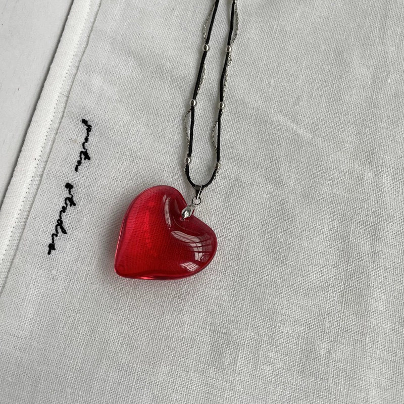 Aasiyah Jelly Heart Necklace - Red Heart with Beaded Rope Chain [2I0VBYCD]