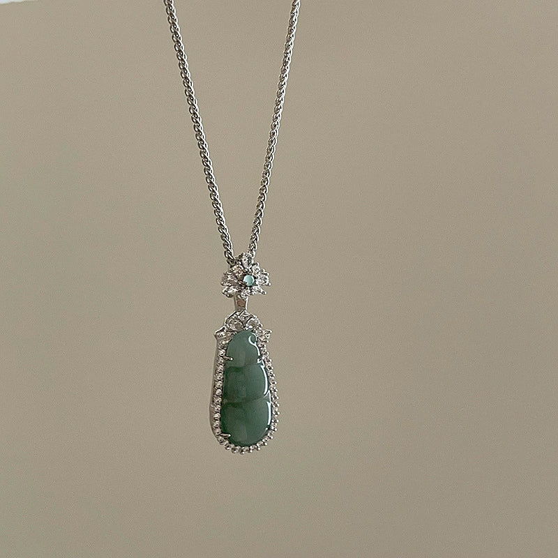 Jamiyah Chalcedony Peace Bean Necklace - Large Peace Bean Necklace [HFFZ5I1K]