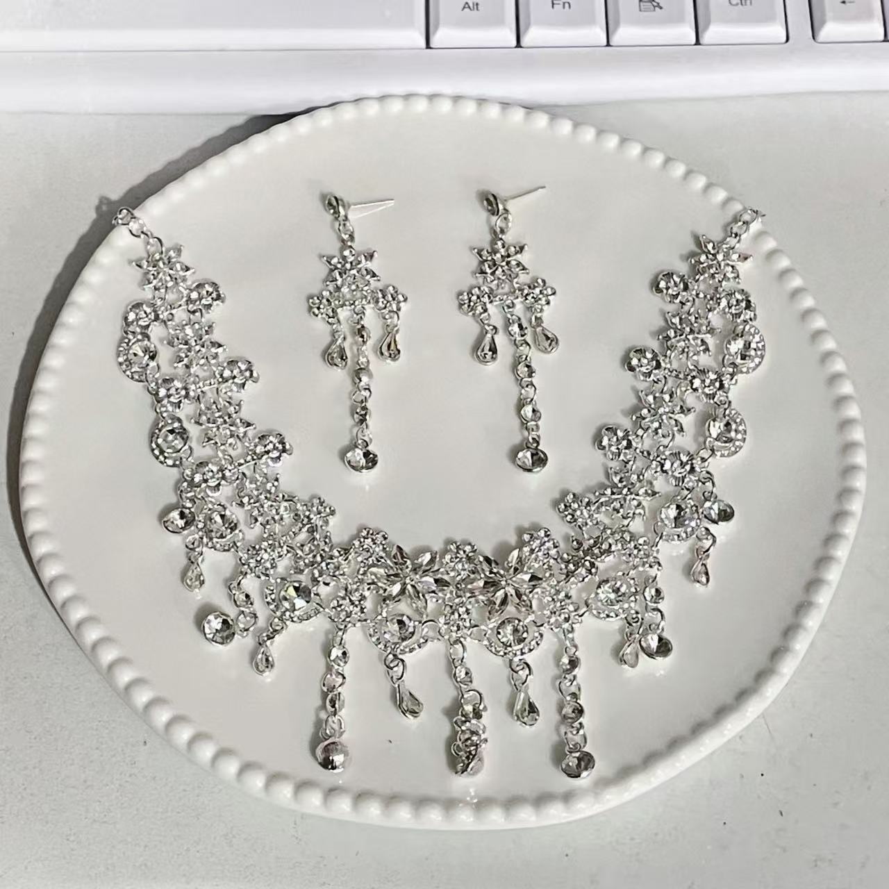 Mackenzi Sparkle Drop Necklace - Silver Set