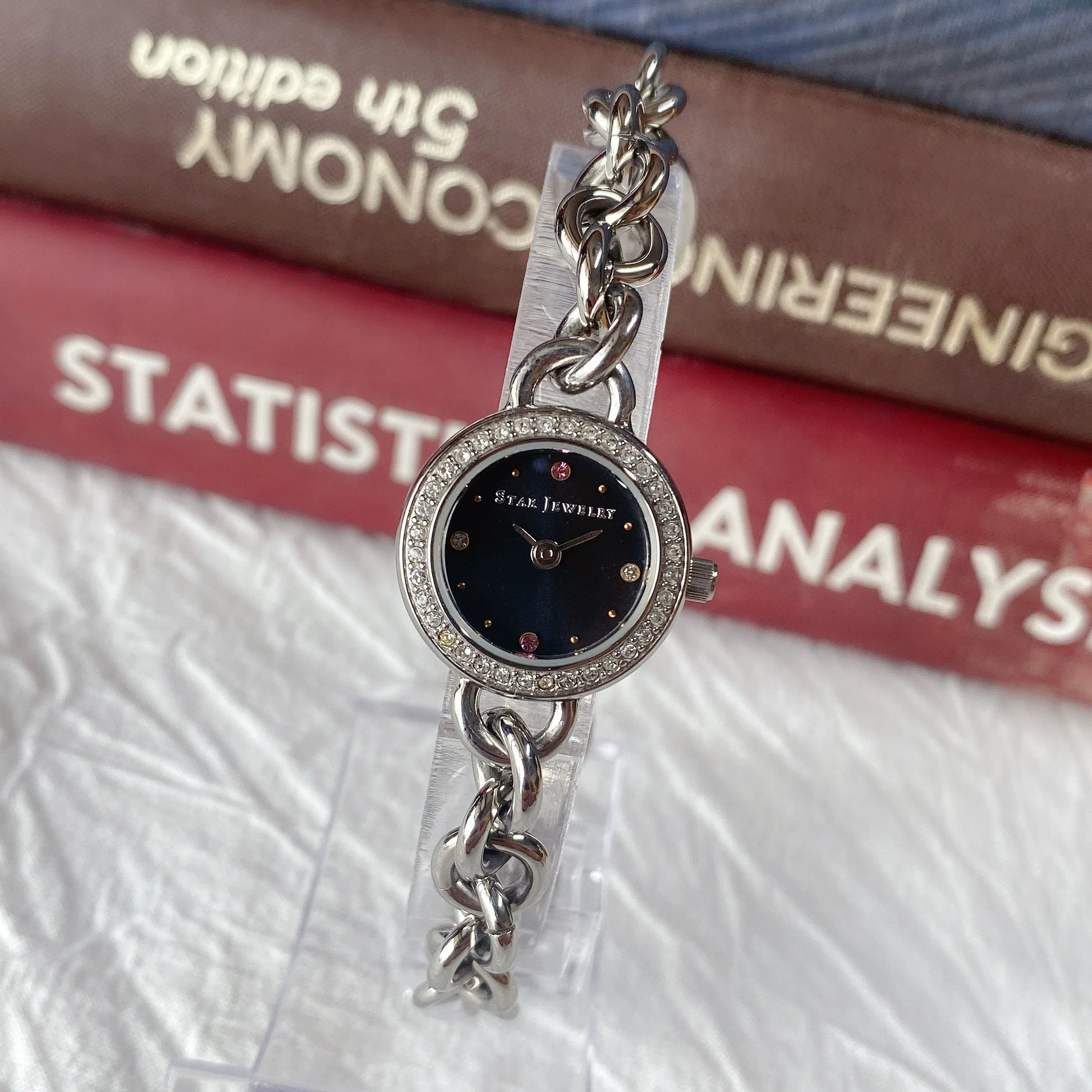Jayda Dainty Shell Dial Watch - Black