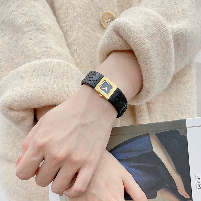 Emely Petite Square Watch - Gold