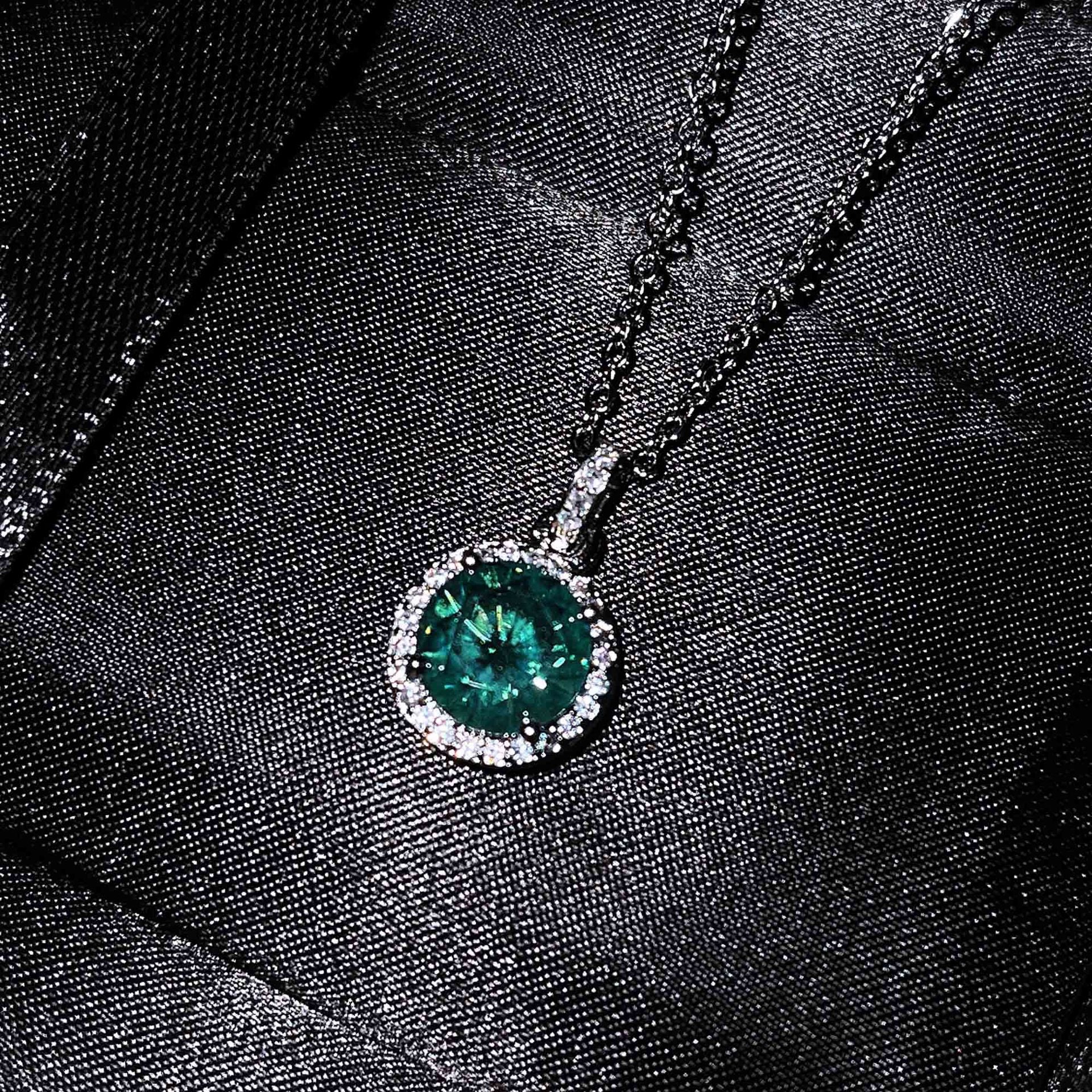 Gertrude Simulated Diamond Heart Necklace - Option 30: 3 Carat Pendant (Chain Not Included) [Q4FF3Y93]