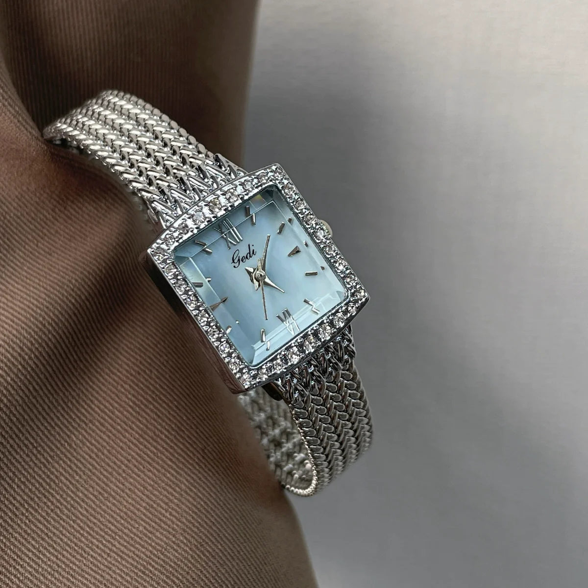 Alisson Retro Rhinestone Watch - Blue