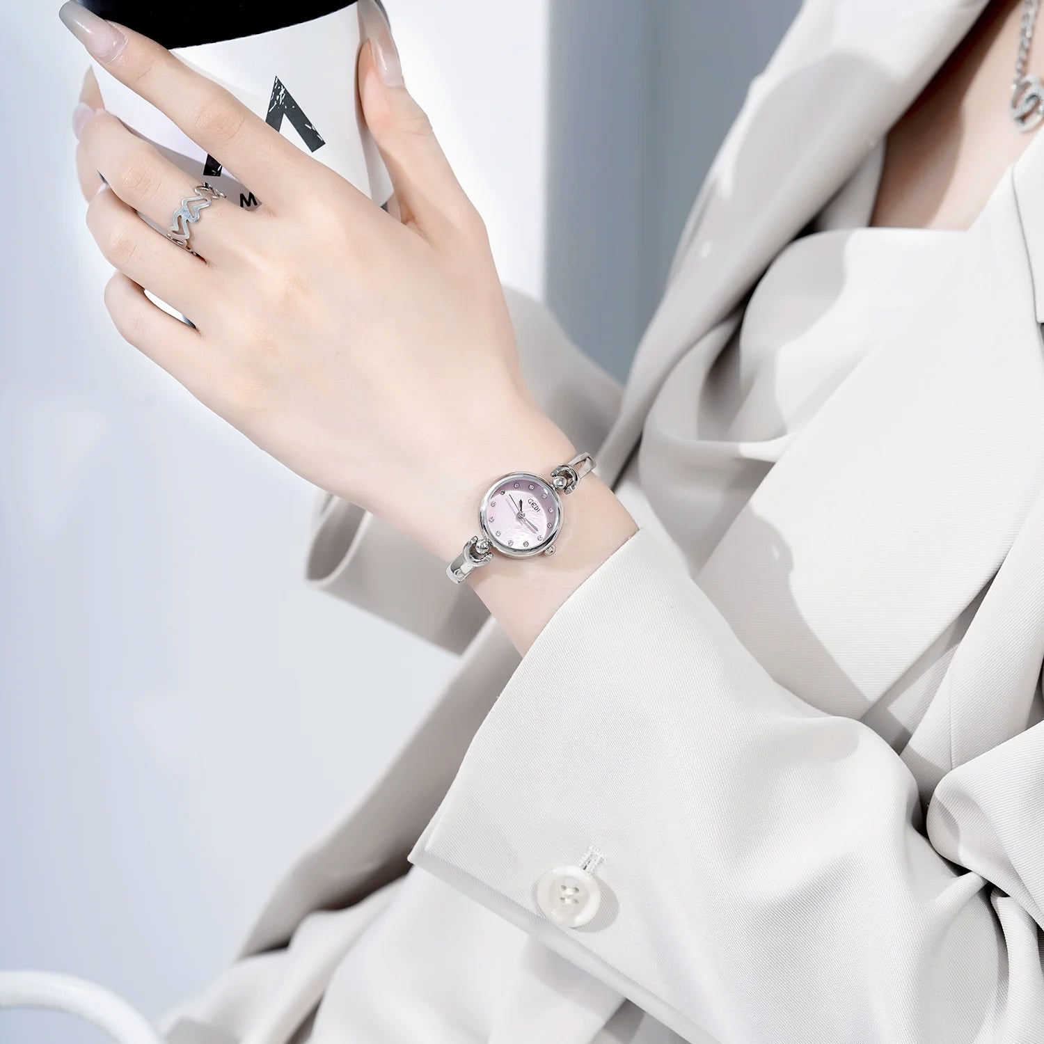 Aasiya Delicate Bracelet Watch - Mother-of-pearl Pink
