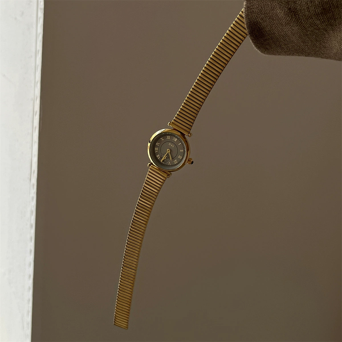Prudence Elegant Bracelet Watch - IEKE88187 Round Two-Hand Gold/Gray [LPXSBY4Q]