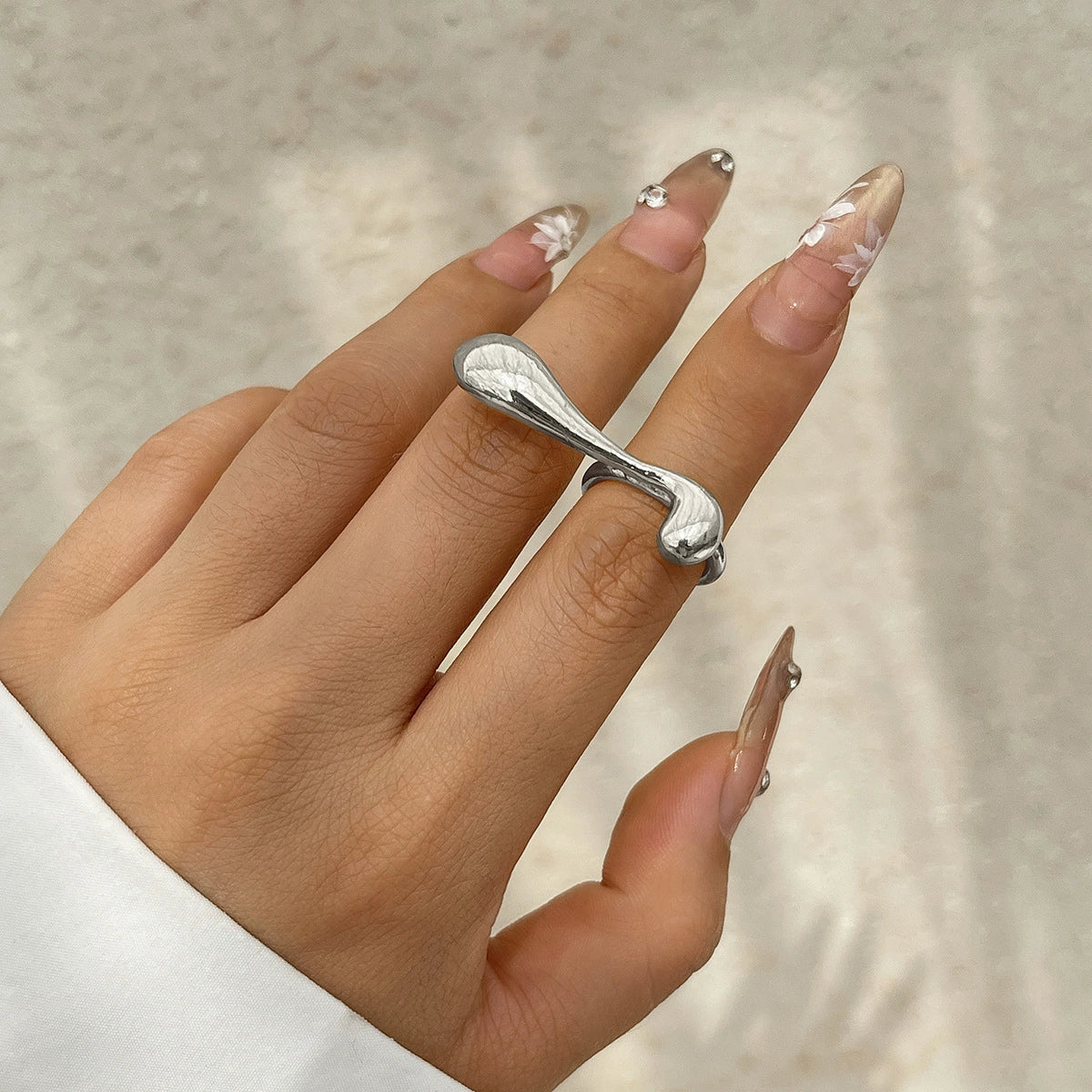 Myiah Asymmetrical Pearl Open Ring - Style 02 White Gold [0VKK80RN]