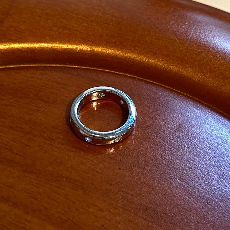 Saryah Asymmetric Statement Ring - Silver Plain Diamond Inlay Ring [CXHQ3WFR]