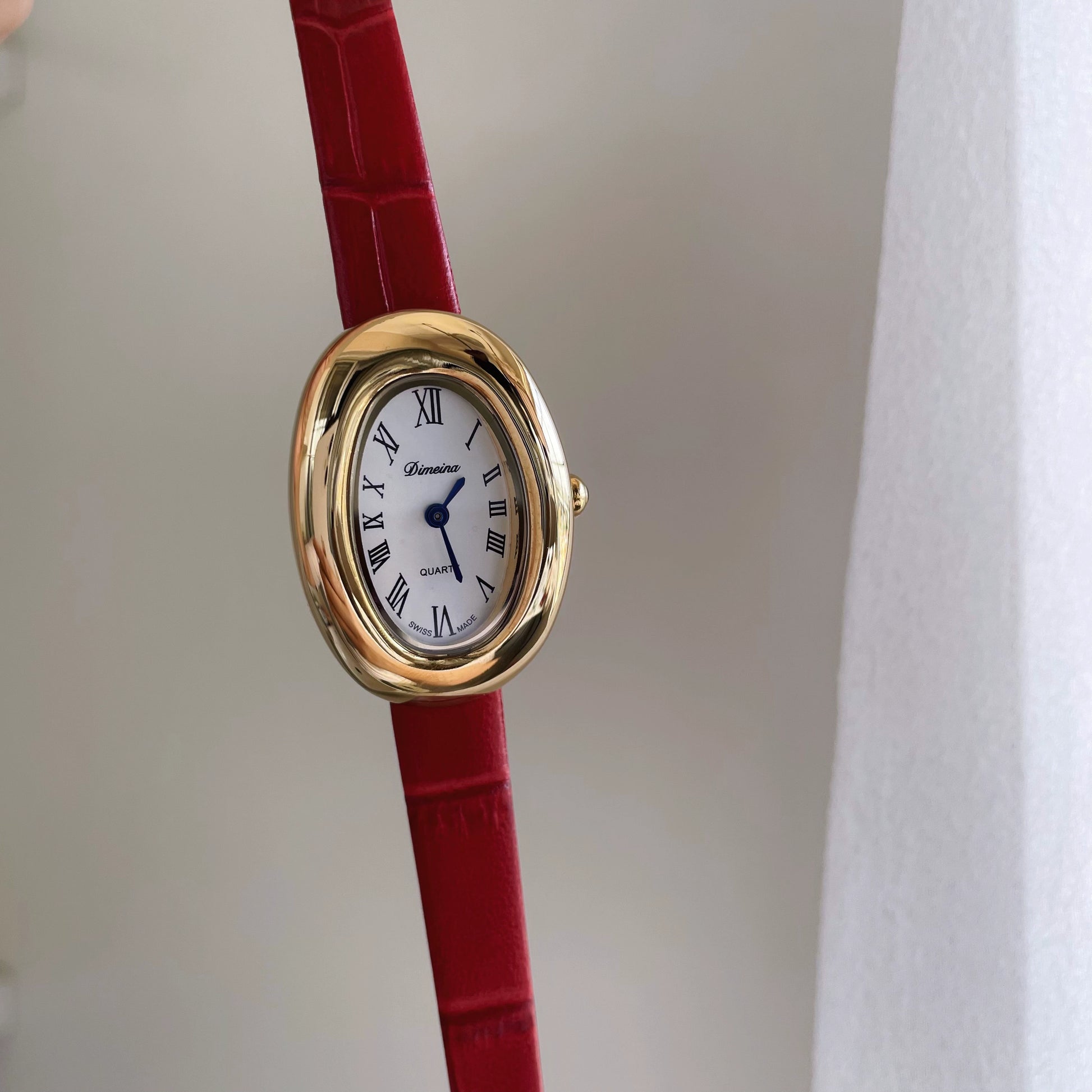 Hinda Vintage Oval Watch - Gold Case Red Strap [X3ZGM7SQ]