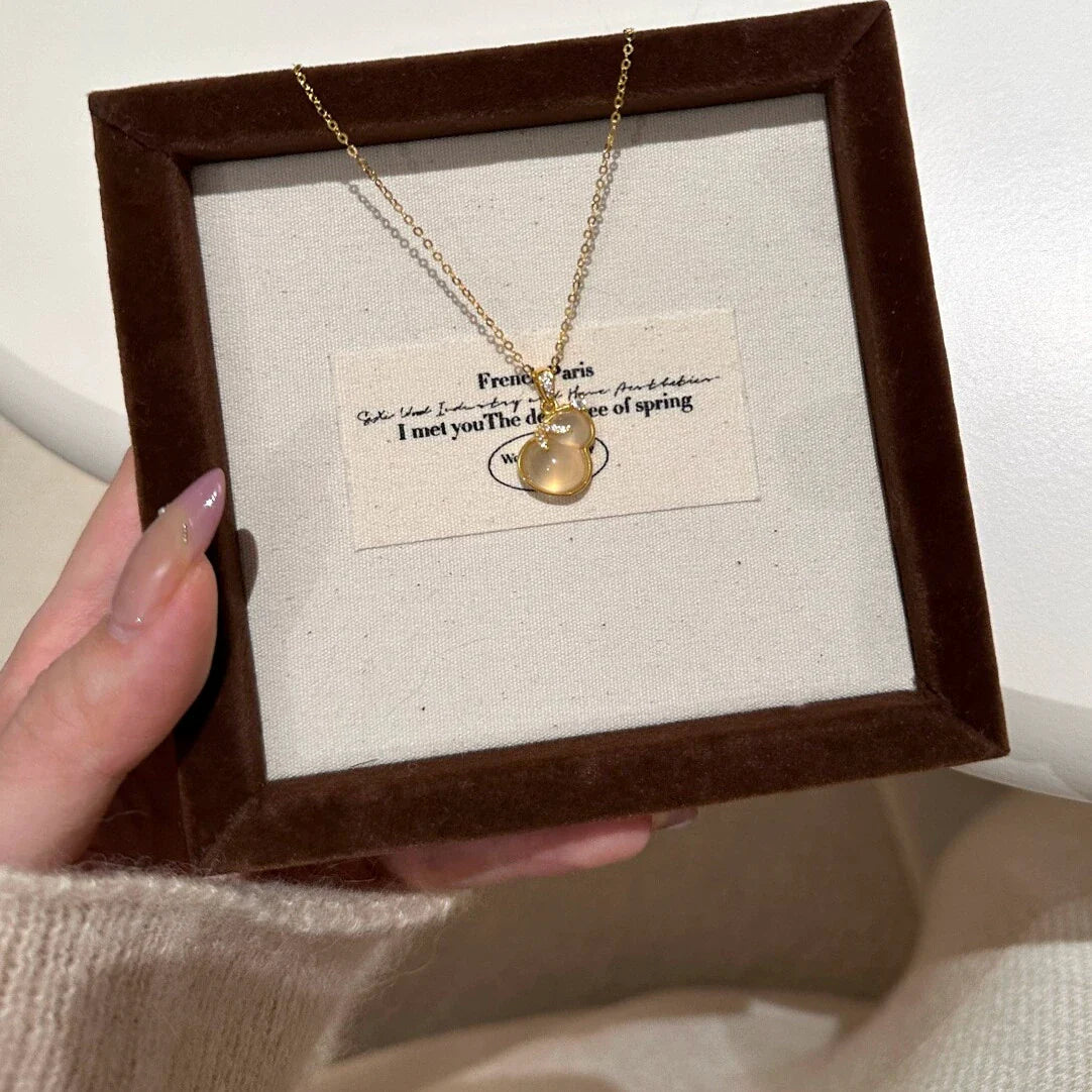 Nadia Chalcedony Gourd Necklace - Gold Leaf Gourd Necklace