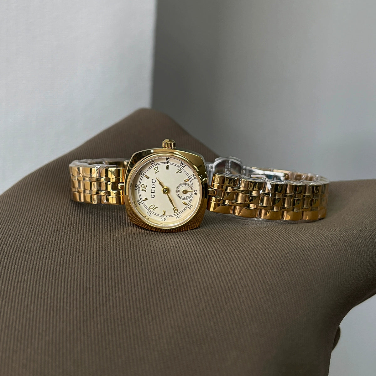 Josalyn Petite Gold Watch - Gold [A874PP6N]