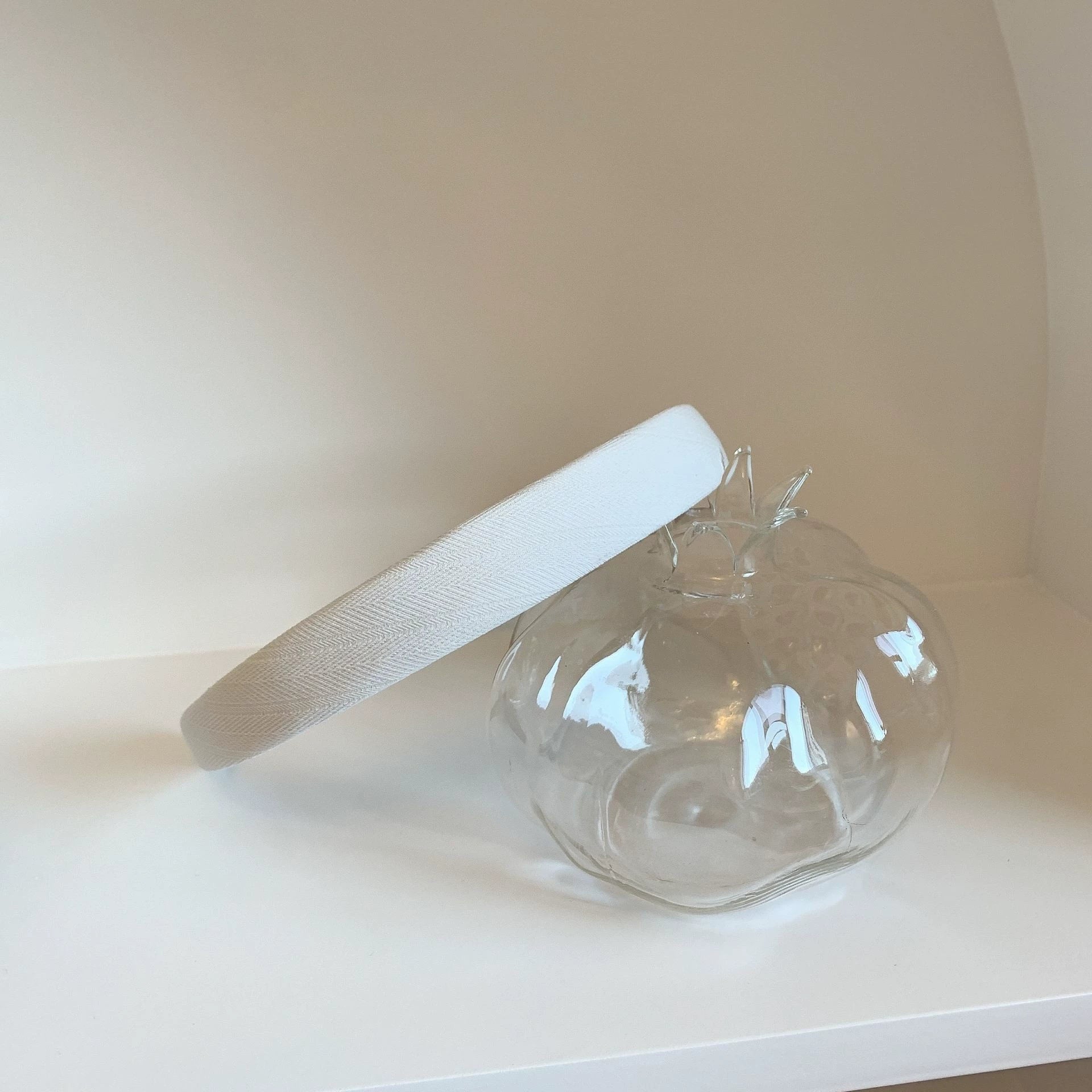 Saraiya Elegant Fabric Headband - White [E6CEY6JO]
