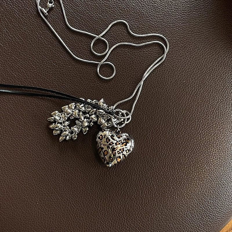 Brianny Leopard Heart Tassel Necklace - Leopard Heart Tassel Necklace [B5DJ0UO1]