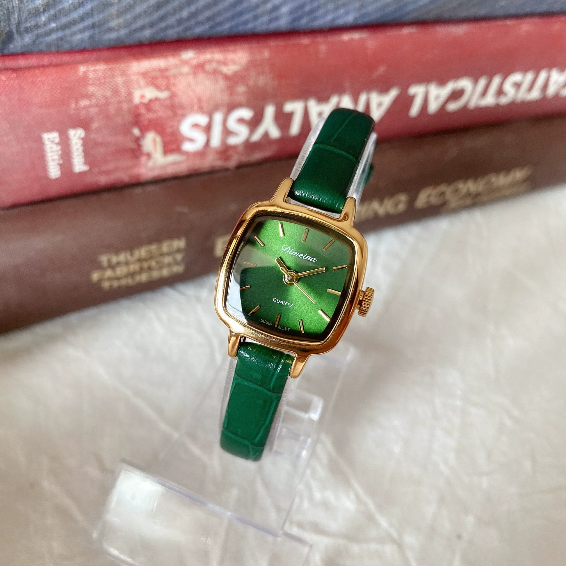 Yatziry Vintage Gold Tone Watch - Emerald Green with Green Dial & Green Strap