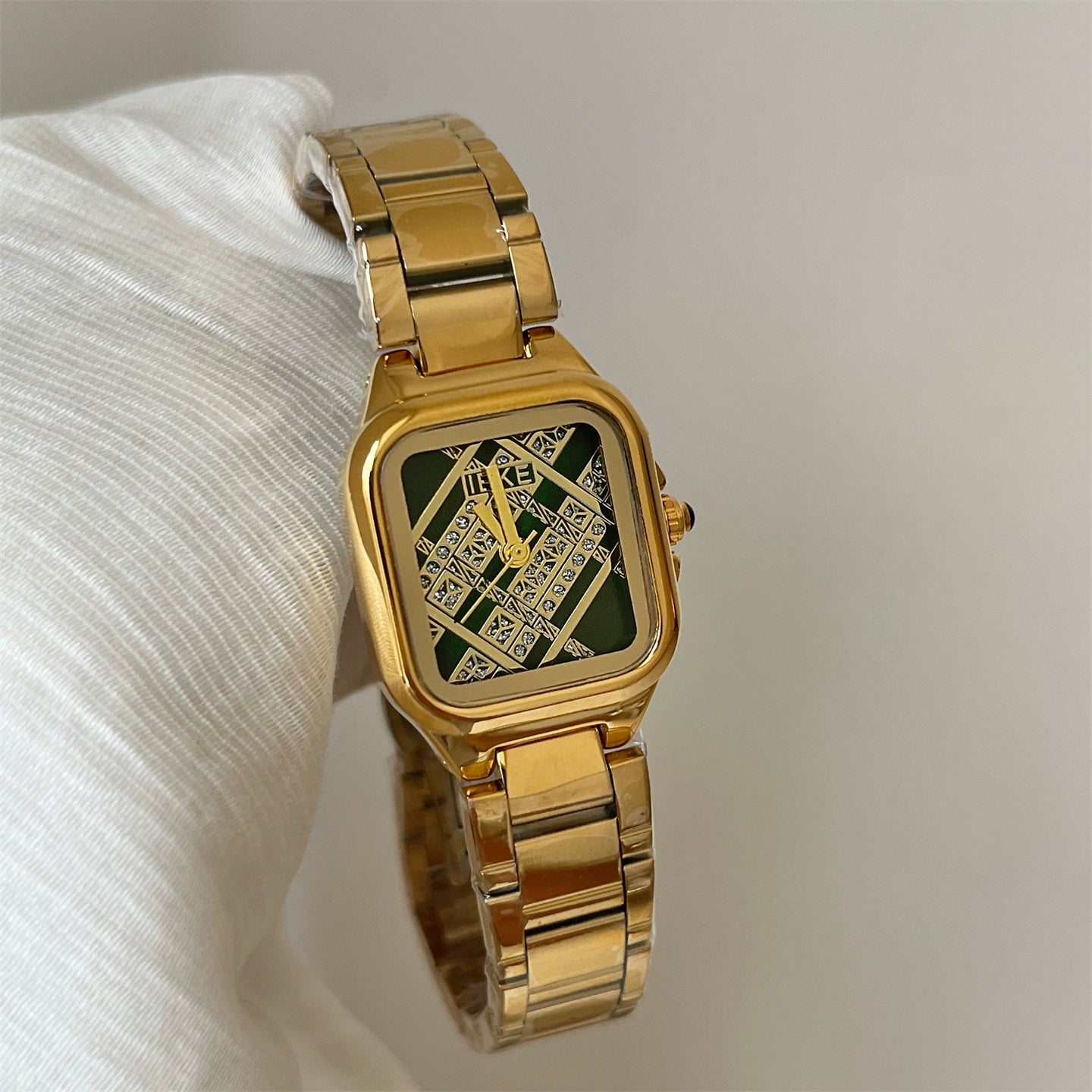 Sakura Diamond Sugar Cube Watch - Gold Band, Green Dial [FY0PY7TZ]