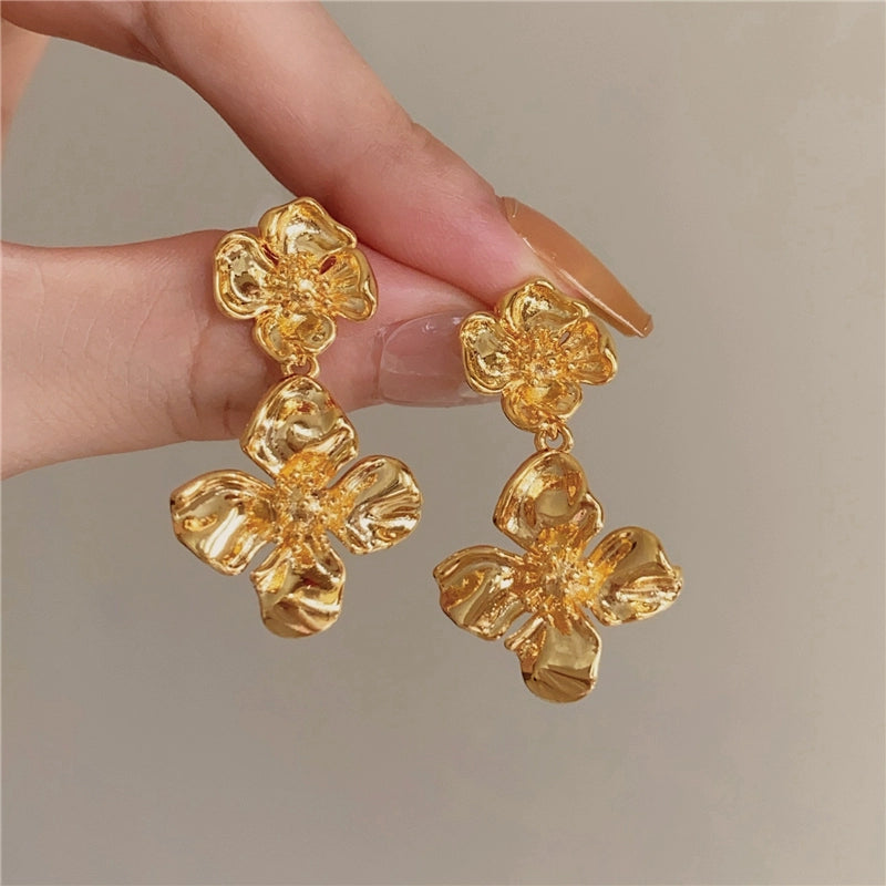 Annemarie Metal Floral Earrings - Gold Large and Small Flowers [ZLS7IKLG]