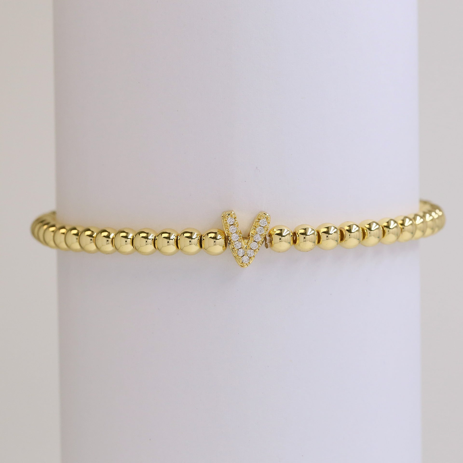 Mikah Micro-Inlay Initial Bracelet - V [DDX4ONGE]