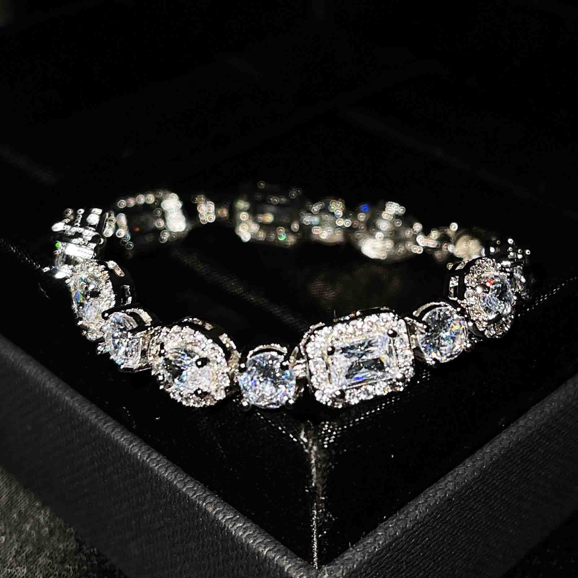Sherlyn Geometric Crystal Bracelet - B Style Bracelet (18cm) [91YUTUVE]