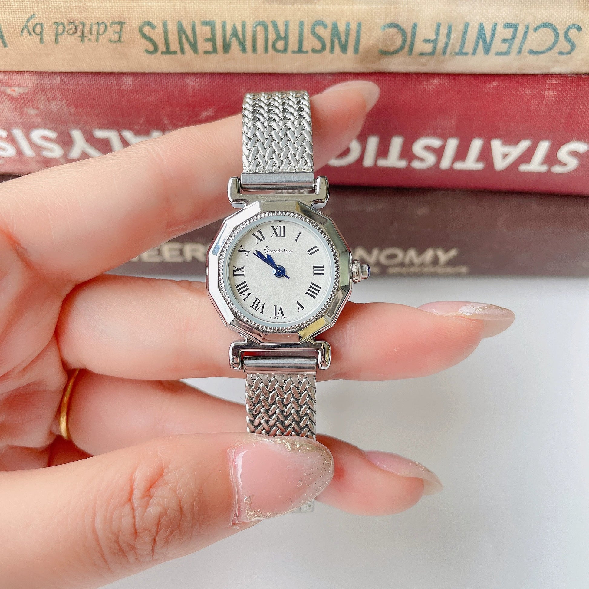 Aaron Vintage Blue Hand Watch - Silver Mesh Band with Black Strap