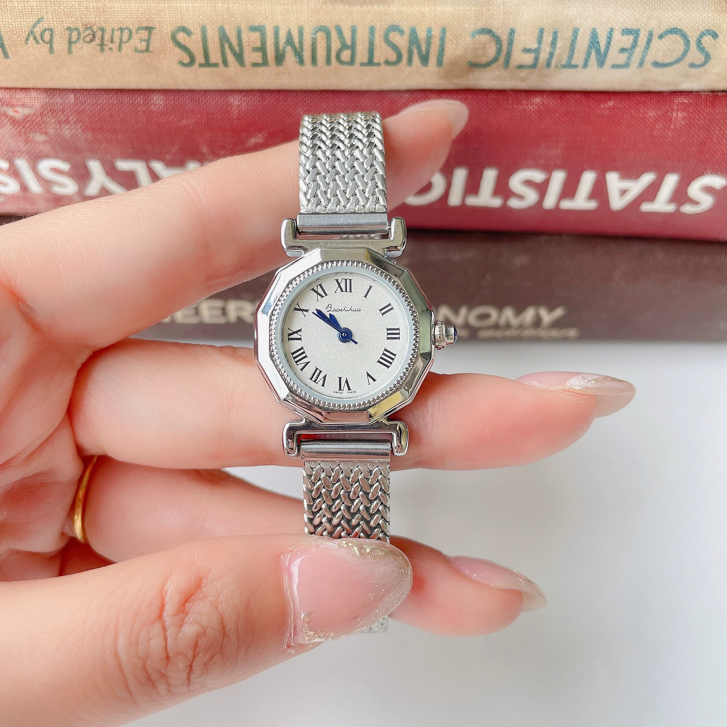 Aaron Vintage Blue Hand Watch - Silver Mesh Band with Black Strap