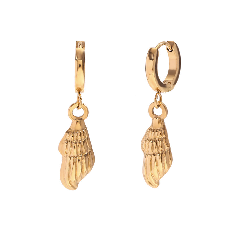Brailynn Gilded Ocean Charm Hoops - Conch Charm [G1WQ7C0I]