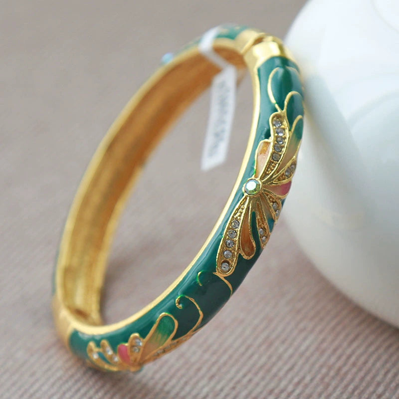 Angel Pave Open Cuff Bracelet - Green (6 cm Opening) [K3AGQA7Q]