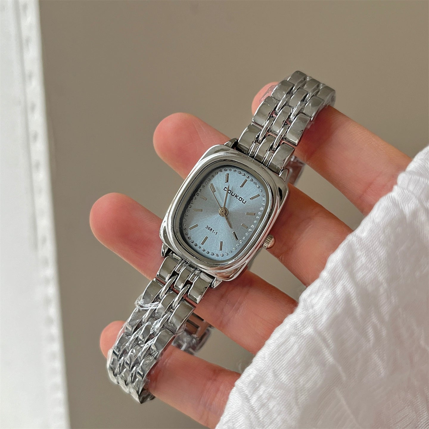 Kaydance Dainty Daisy Watch - Silver Band Blue Square Dial [K5YKCKDE]