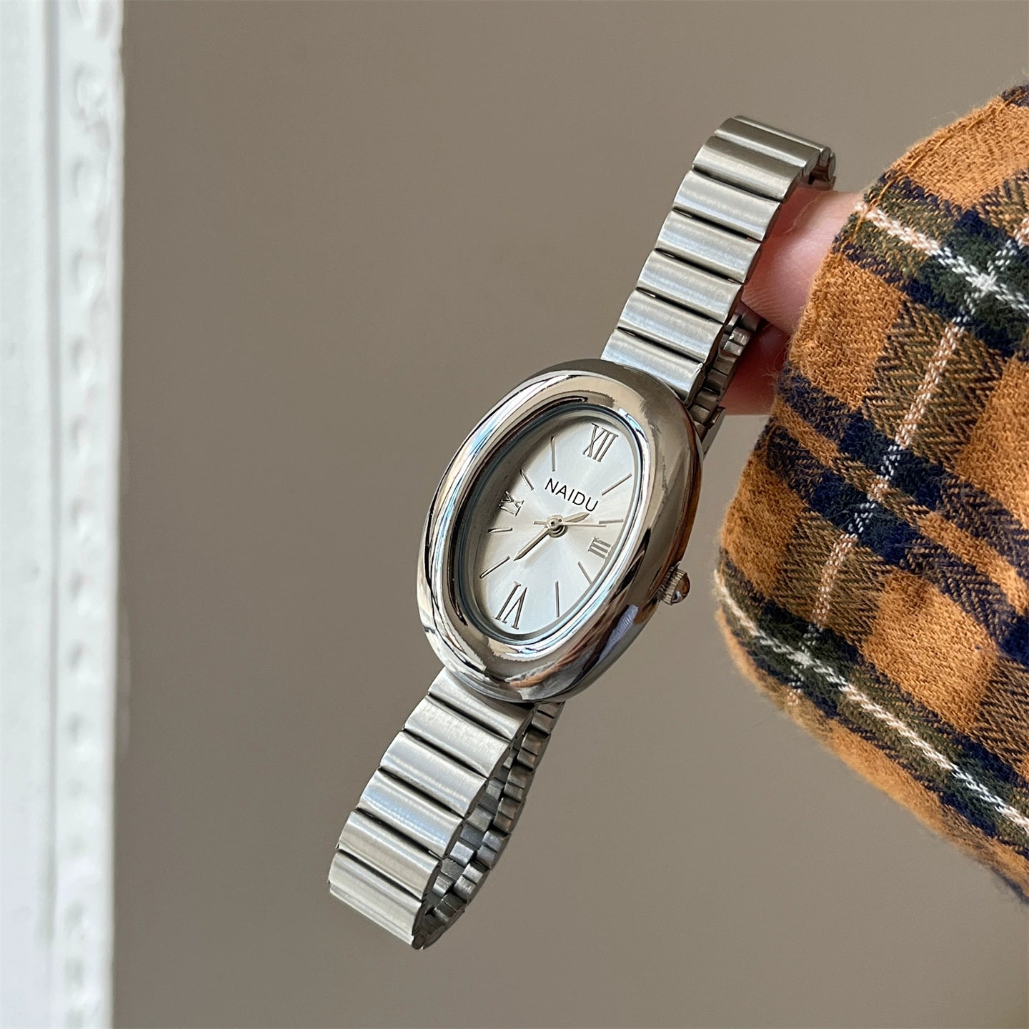 Elyzabeth Oval Retro Watch - Silver Bamboo Knot Half Roman White Dial [H6D0TKSO]