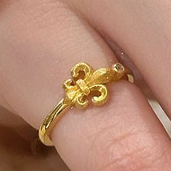 Tracey Regal Iris Ring - Vintage Iris Ring (Adjustable)