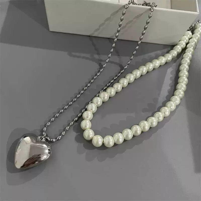 Malaika Pearl Heart Necklace Set - White Pearl & Heart Necklace Set [4RCCNIIK]