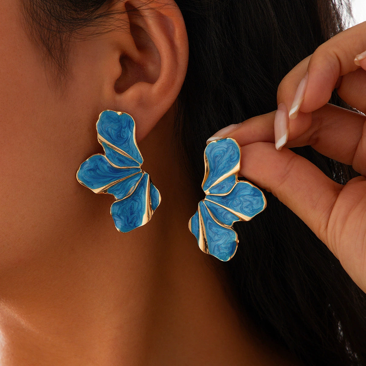 Hadasa Gradient Petal Drop Earrings - Blue [8KI1TBW2]