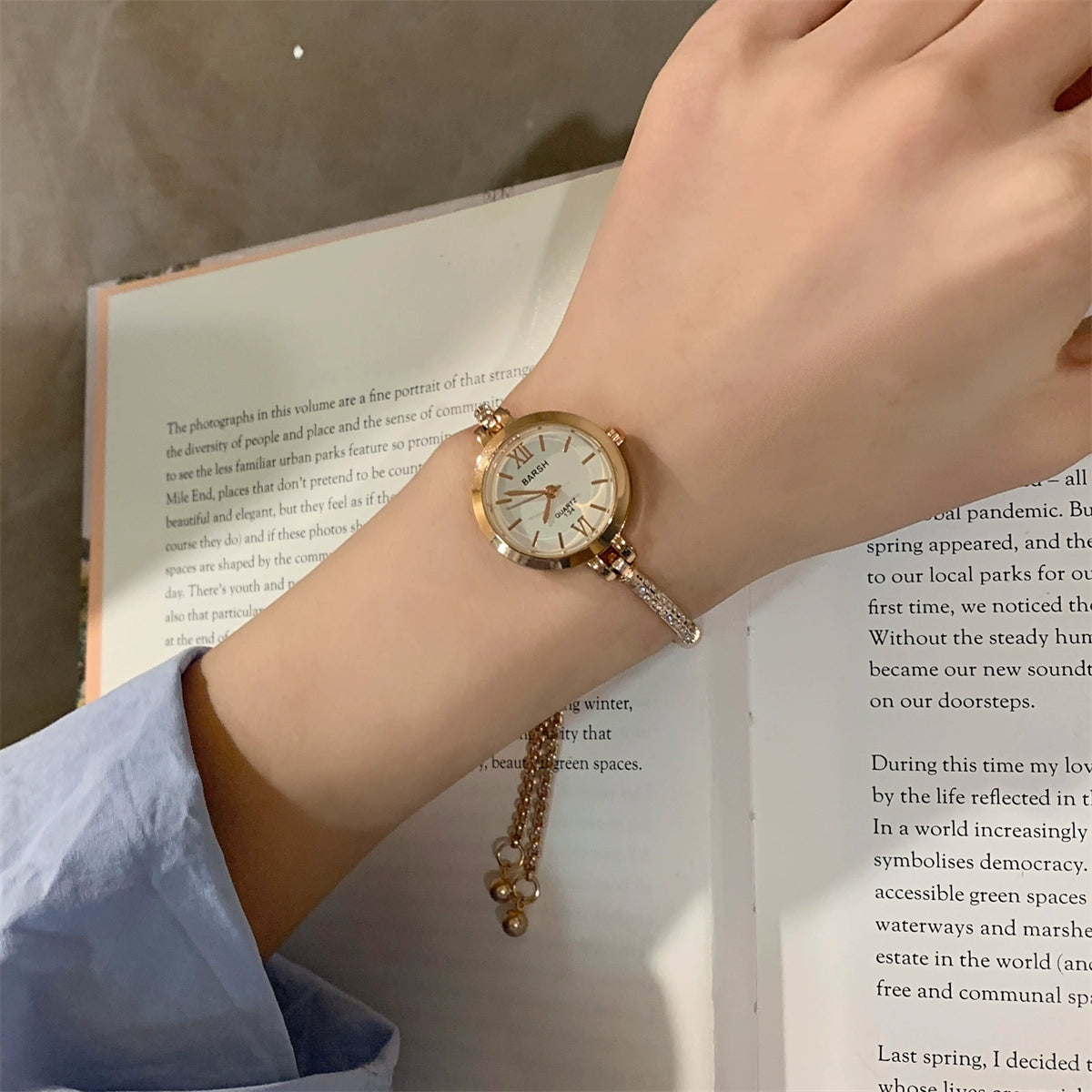 Ophelia Chain Bracelet Watch - Rose Gold Band White Dial (Half Roman) [YEI2RE9P]